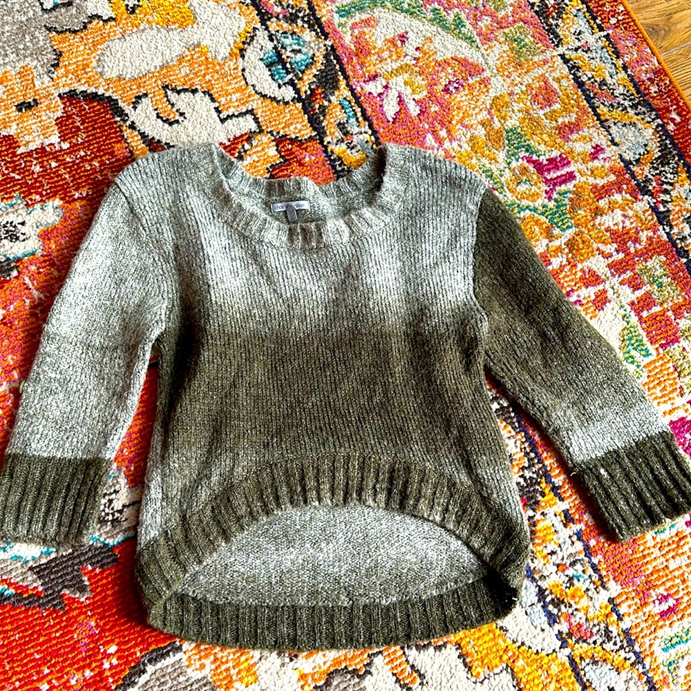 Women’s Charlotte Russe Cropped (High Low) Knit Sweater, Small